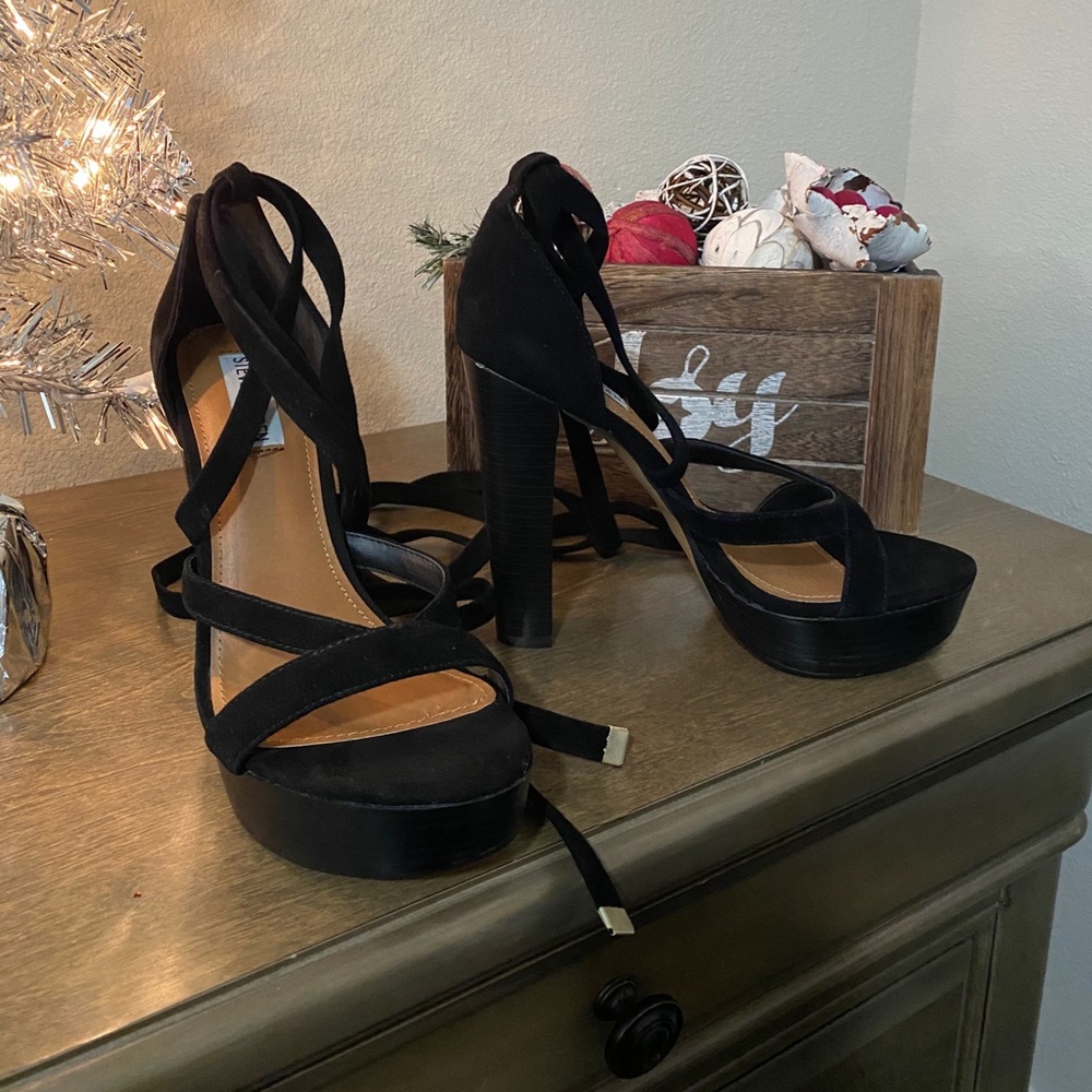 Steve Madden- Sexy Thigh lace boot!!